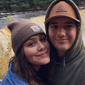 Meet your Posher, Dani